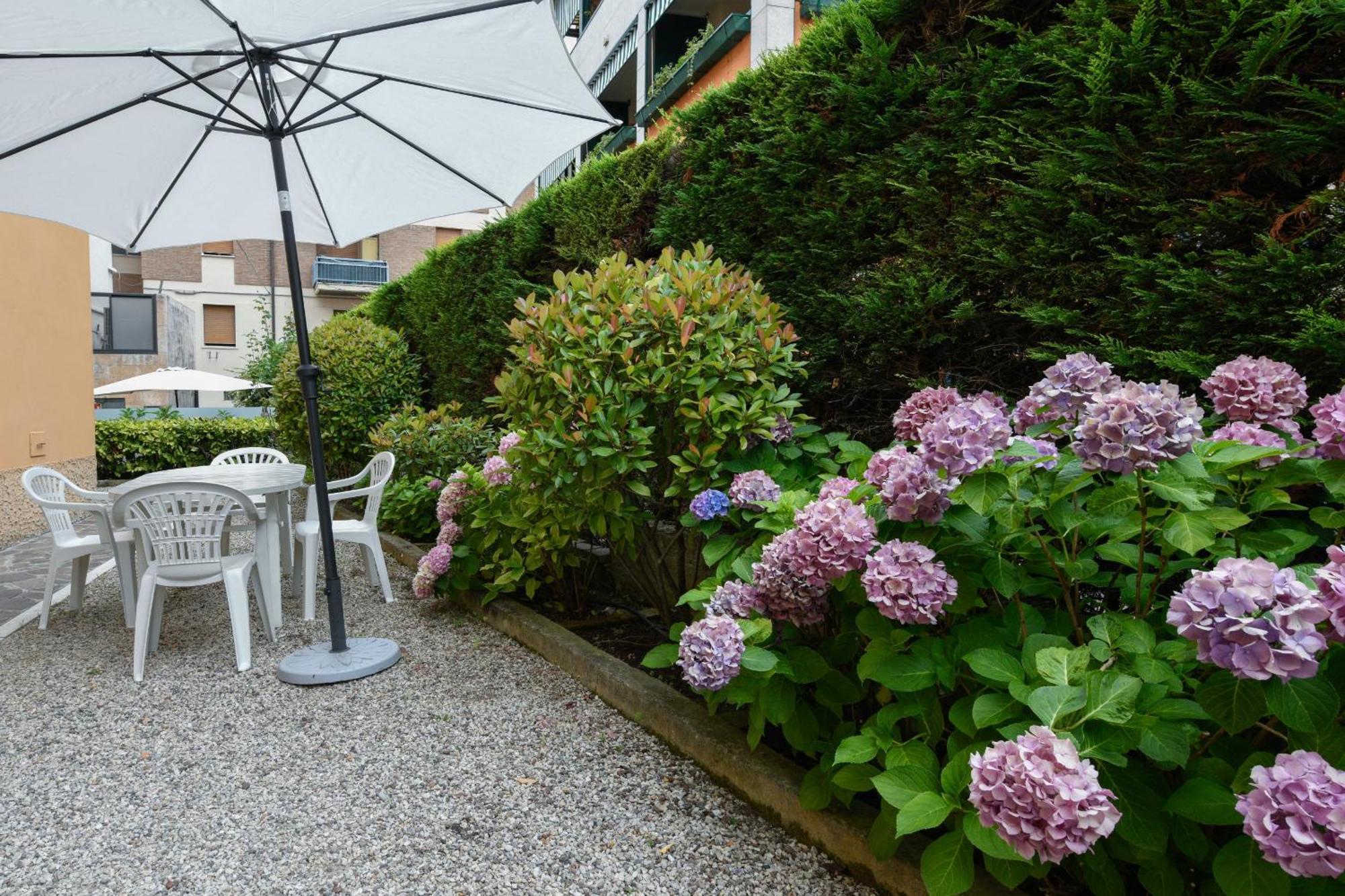 Garden Apartment Bardolino Eksteriør billede