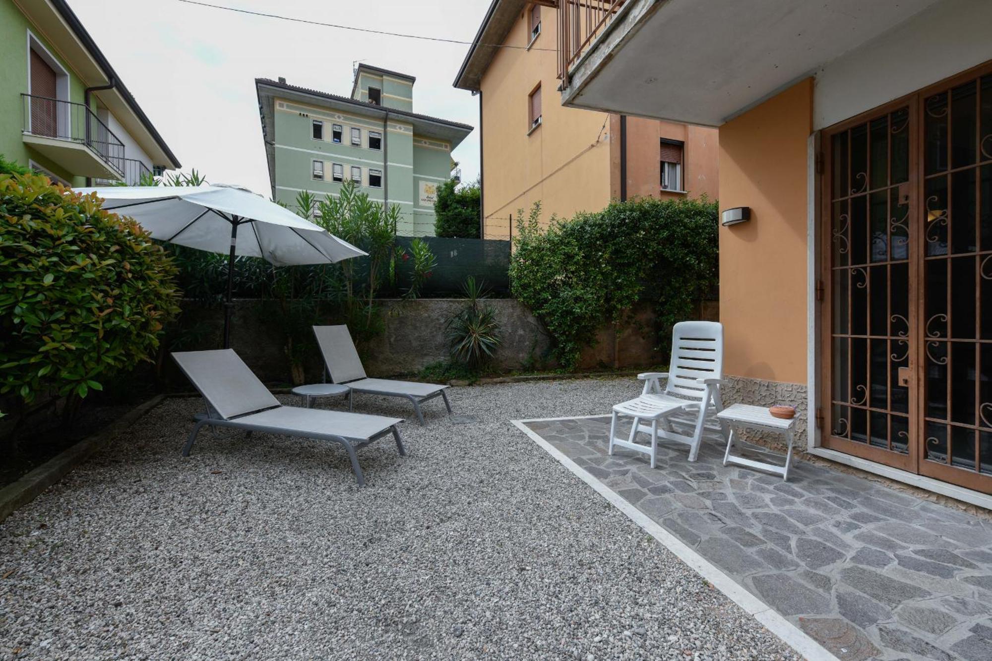 Garden Apartment Bardolino Eksteriør billede